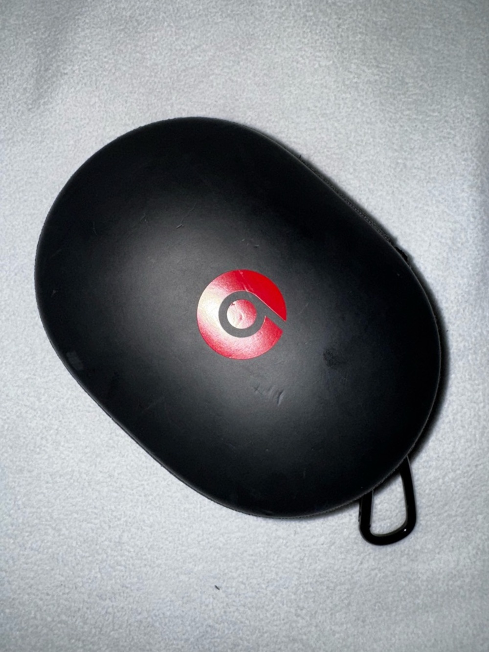 BEATS Hard Shell Zipper Case for Headphones Excellent Pre-Owned Condition